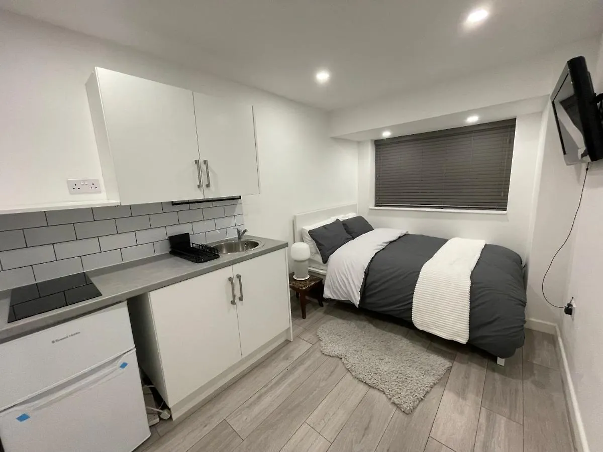 Guest Room-Studio, Woolwich contacts