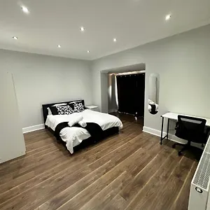 Black & White Double Bedroom London