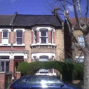** Hotel Grove United Kingdom